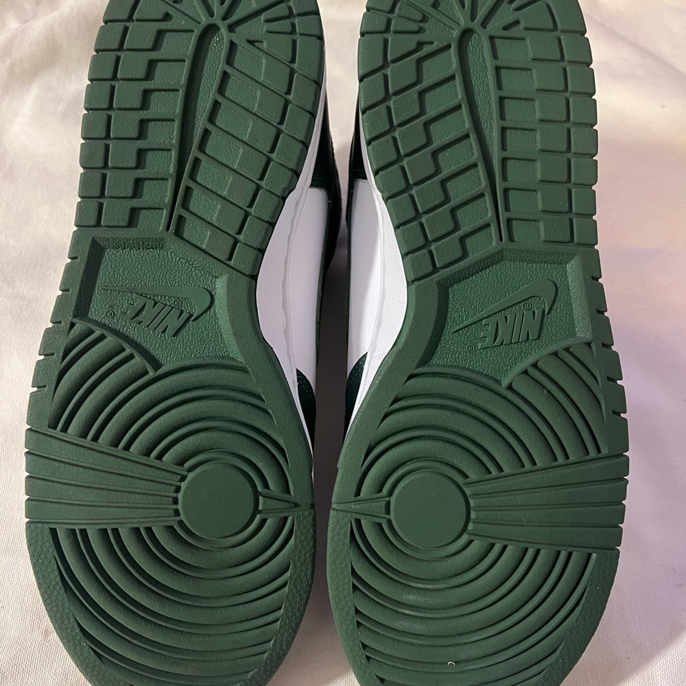 Nike Dunk High - image 4